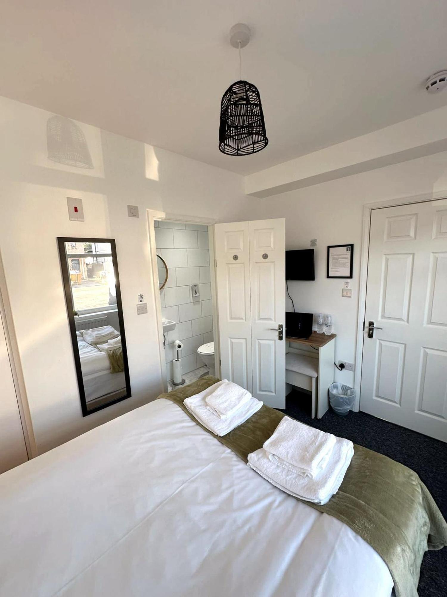 Newmarket Road Studios And Suites By Tas Accommodations Cambridge  Exterior foto